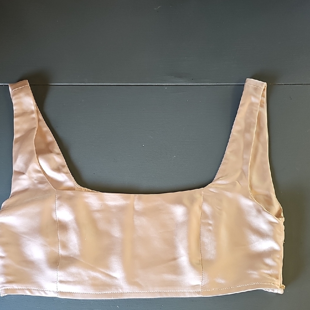 Princess Polly Cream Satin Crop Top. Satin. Size 8